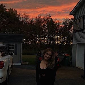 Meet your Posher, Julia